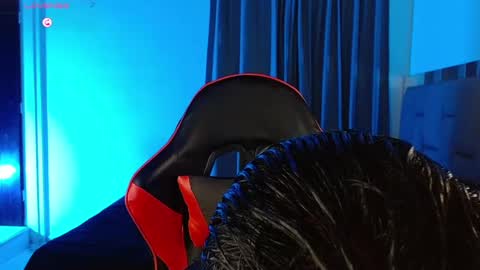 Snapshot of damiano_walker chatting on 10-26-25, 05:13 damiano_walker online show from 10-26-25, 05:13