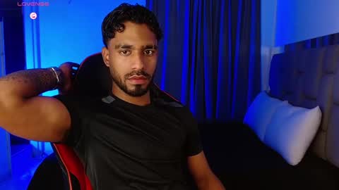 Snapshot of damiano_walker chatting on 11-21-25, 04:33 damiano_walker online show from 11-21-25, 04:33