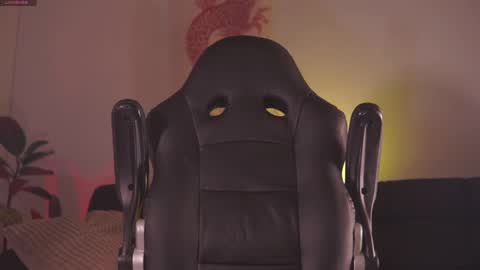 insta damn8   --------  online show from 03-01-25, 11:58