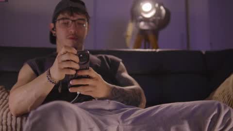 insta damn8   --------  online show from 10-20-25, 09:59