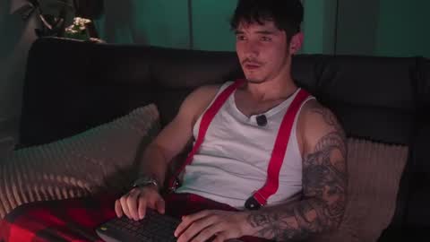 insta damn8   --------  online show from 12-21-25, 12:40