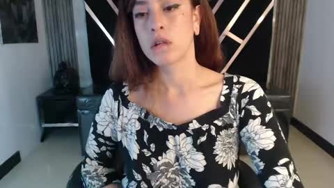 Snapshot of damiaoshun_ch chatting on 05-07-26, 07:41 Damia online show from 05-07-26, 07:41