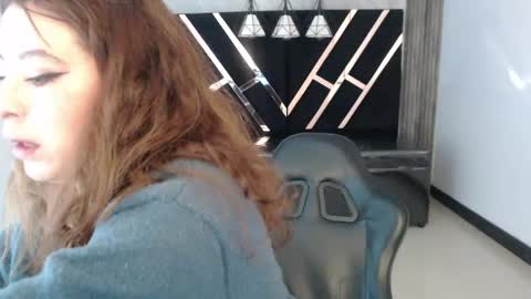 Snapshot of damiaoshun_ch chatting on 06-07-26, 12:53 Damia online show from 06-07-26, 12:53