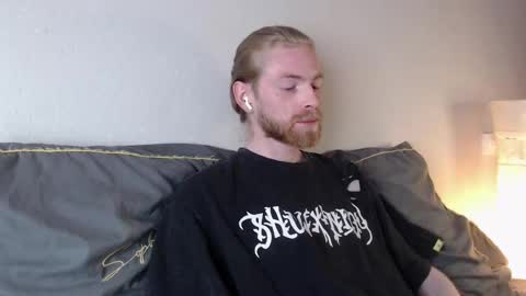 Snapshot of damien_diamond chatting on 10-05-25, 08:40 damien_diamond online show from 10-05-25, 08:40