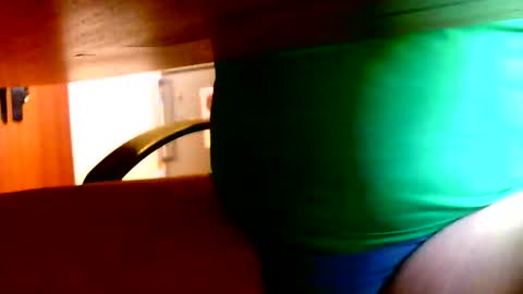 Snapshot of dammerl6 chatting on 10-27-25, 07:45 Dammerl online show from 10-27-25, 07:45