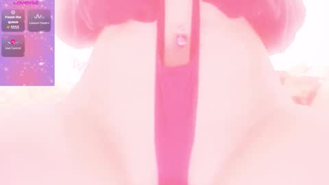 Snapshot of dammmtry chatting on 02-12-26, 12:44 Sophie online show from 02-12-26, 12:44