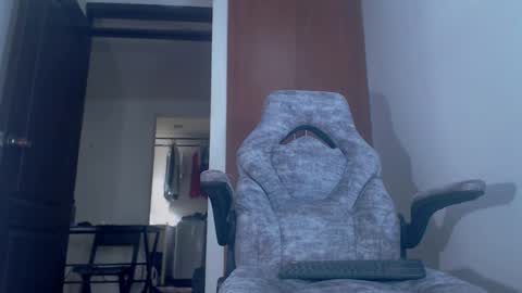 dammuscle online show from 01-12-26, 02:22