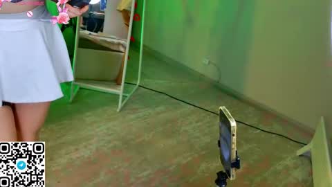 Emilia online show from 11-30-25, 03:05