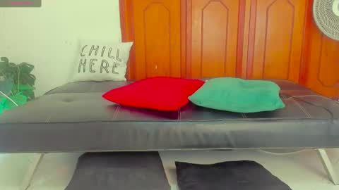 Snapshot of damn_fantasy chatting on 12-24-24, 03:26 Kary-- independent model Schedule 0530am-1000am colombian time online show from 12-24-24, 03:26