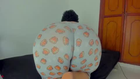 Snapshot of damn_fantasy chatting on 10-16-25, 10:00 Kary-- independent model Schedule 0530am-1000am colombian time online show from 10-16-25, 10:00