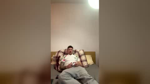 Snapshot of damo111694 chatting on 02-25-26, 10:08 damo111694 online show from 02-25-26, 10:08