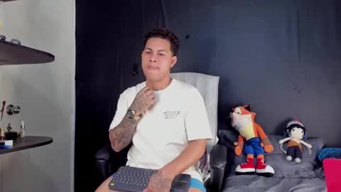 Snapshot of damon_storm chatting on 03-06-26, 06:43 DAMON online show from 03-06-26, 06:43