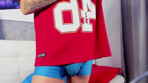 Snapshot of damon_storm chatting on 04-05-26, 05:37 DAMON online show from 04-05-26, 05:37