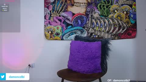 Snapshot of damoncolbi chatting on 01-10-25, 05:05 damoncolbi online show from 01-10-25, 05:05