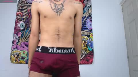 Snapshot of damoncolbi chatting on 02-08-25, 04:14 damoncolbi online show from 02-08-25, 04:14
