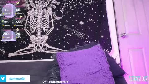 Snapshot of damoncolbi chatting on 10-12-25, 10:42 damoncolbi online show from 10-12-25, 10:42