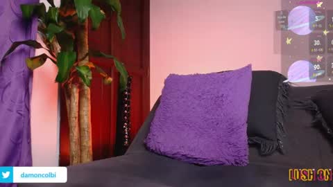 Snapshot of damoncolbi chatting on 07-10-26, 12:15 damoncolbi online show from 07-10-26, 12:15