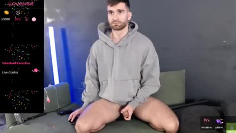 Snapshot of damonking01 chatting on 03-06-25, 07:10 Discount ONLYFANS - online show from 03-06-25, 07:10