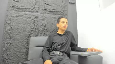 dan_bakerr online show from 04-22-26, 05:54