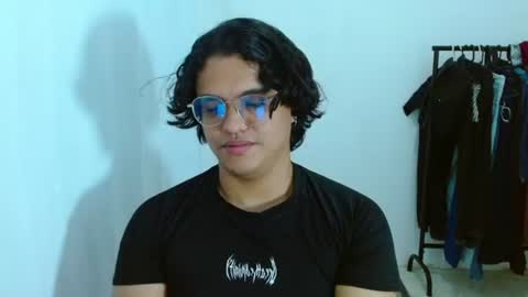 Snapshot of dan_blous chatting on 06-24-26, 12:53 Diane Blosson online show from 06-24-26, 12:53
