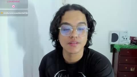 Snapshot of dan_blous chatting on 07-02-26, 03:23 Diane Blosson online show from 07-02-26, 03:23