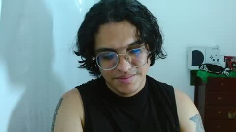 Snapshot of dan_blous chatting on 07-02-26, 08:48 Diane Blosson online show from 07-02-26, 08:48