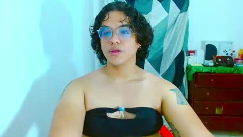 Snapshot of dan_blous chatting on 07-20-26, 10:01 Diane Blosson online show from 07-20-26, 10:01