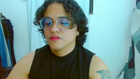 Snapshot of dan_blous chatting on 07-26-26, 12:30 Diane Blosson online show from 07-26-26, 12:30