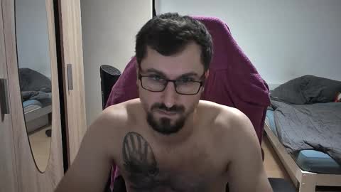 King Dan online show from 09-24-25, 07:06