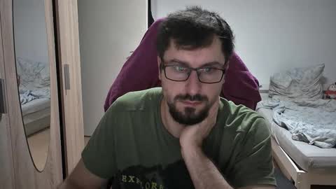 King Dan online show from 09-26-25, 07:40