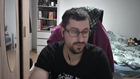 King Dan online show from 11-04-25, 08:19