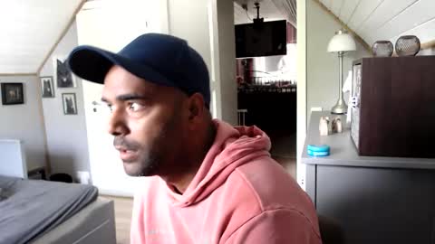 Snapshot of dan_the_man43 chatting on 09-14-25, 10:14 dan_the_man43 online show from 09-14-25, 10:14