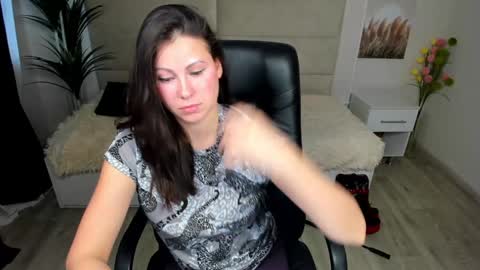 Snapshot of dana_dom chatting on 01-20-25, 03:48 Dana Dom online show from 01-20-25, 03:48