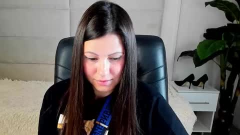 Snapshot of dana_dom chatting on 10-18-25, 02:03 Dana Dom online show from 10-18-25, 02:03