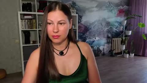 Snapshot of dana_queendom chatting on 06-19-26, 04:28 Dana online show from 06-19-26, 04:28