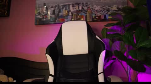 danaa_rouse online show from 02-21-26, 05:08