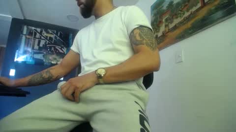 danbury online show from 11-25-25, 03:56