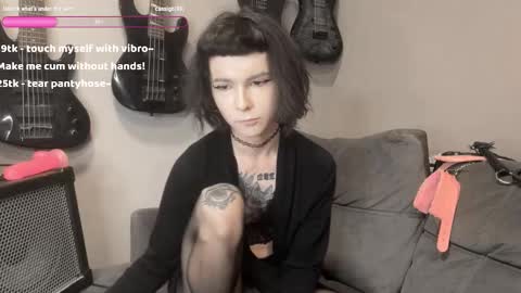 dandelion_sea online show from 10-11-25, 03:21