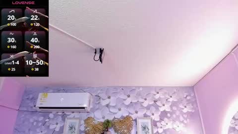 Snapshot of danee_19 chatting on 03-09-25, 11:36 Daniela online show from 03-09-25, 11:36