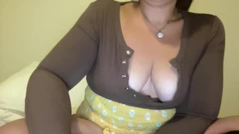 Snapshot of danerm5 chatting on 01-07-26, 04:59 Rosalia online show from 01-07-26, 04:59