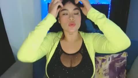 Snapshot of danessa_cruz chatting on 11-07-25, 02:44 Danessa online show from 11-07-25, 02:44