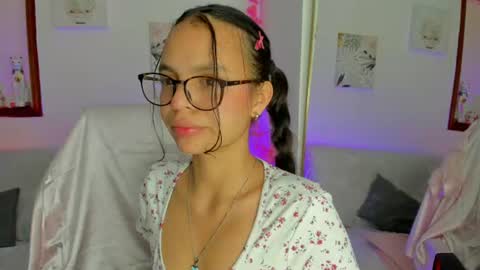 Snapshot of danessacronin chatting on 07-07-26, 05:39 Danesa online show from 07-07-26, 05:39