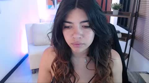 Veronica online show from 09-25-25, 11:58