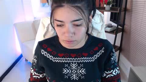 Veronica online show from 12-17-25, 11:16