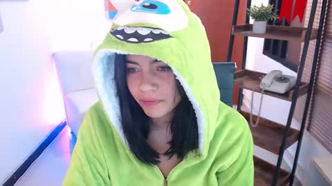 Veronica online show from 03-07-26, 11:07