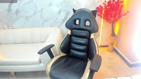 Dani online show from 10-14-25, 02:51