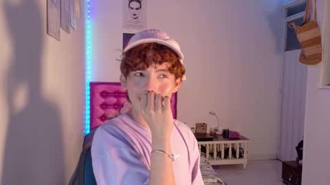 Snapshot of dani_dancer chatting on 12-18-25, 05:24 Dani Dancer online show from 12-18-25, 05:24