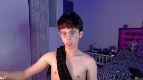 Snapshot of dani_dancer chatting on 02-11-26, 01:21 Dani Dancer online show from 02-11-26, 01:21