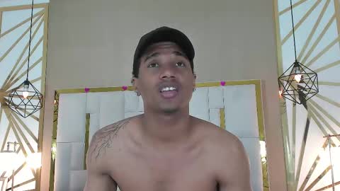 Snapshot of dani_dick_ chatting on 09-23-25, 01:25 Daniel online show from 09-23-25, 01:25