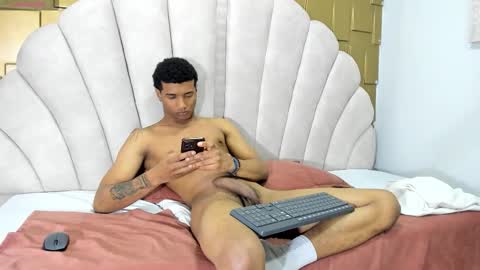 Snapshot of dani_dick_ chatting on 10-20-25, 02:06 Daniel online show from 10-20-25, 02:06